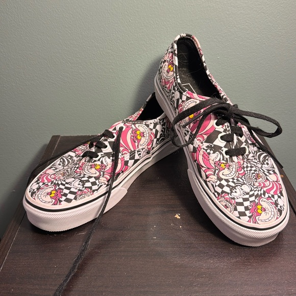 NWOT Vans X Cheshire Cat shoes - Picture 1 of 8